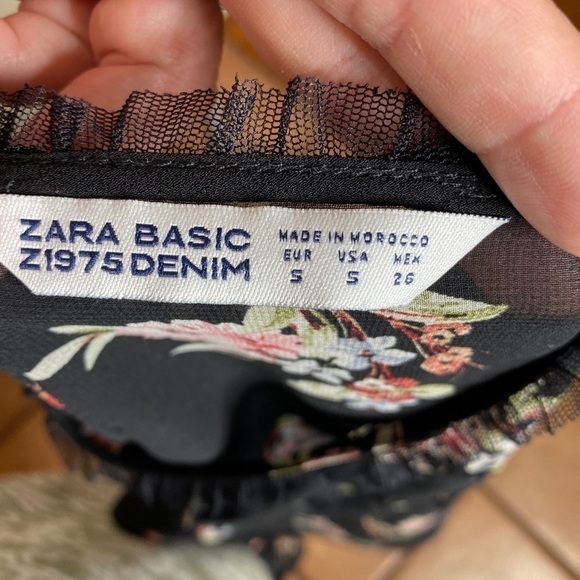 Zara Basic Z1975 Denim Top Sheer Floral Black Small - Picture 8 of 12